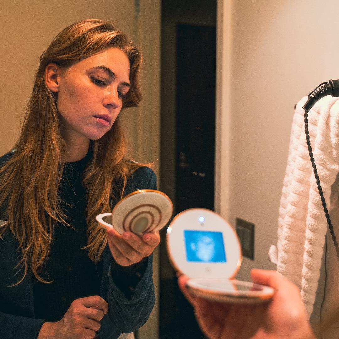 Magic Mirror™ - Reveal UV sunscreen cover