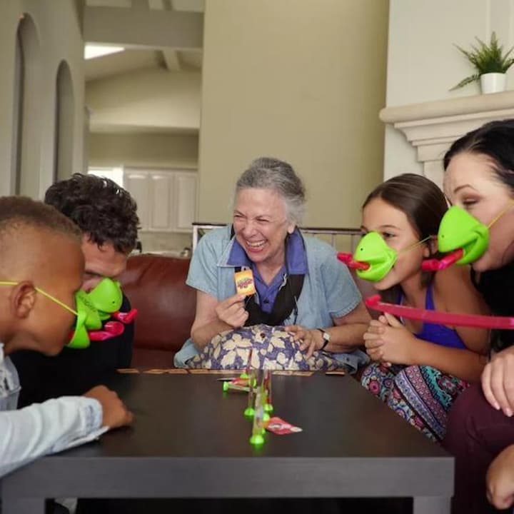 Cami™ - Chameleon sticky tongue game - Let the fun begin!