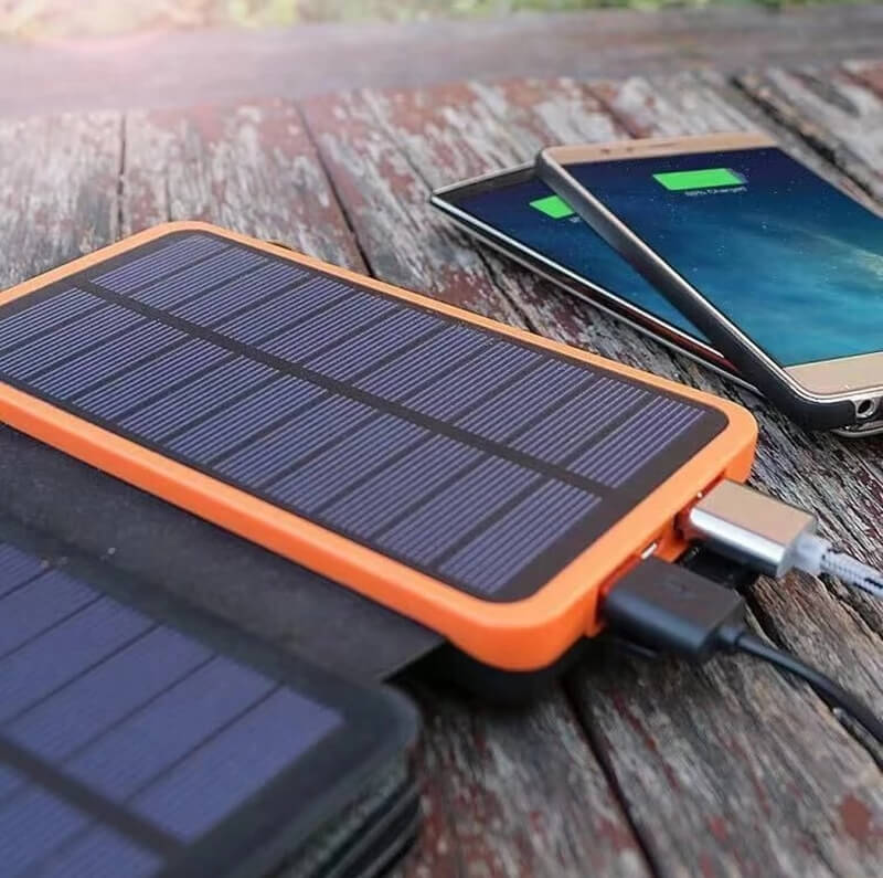 SolarPower™ - Foldable Solar Panel Power Bank - Charge your devices in all situations!