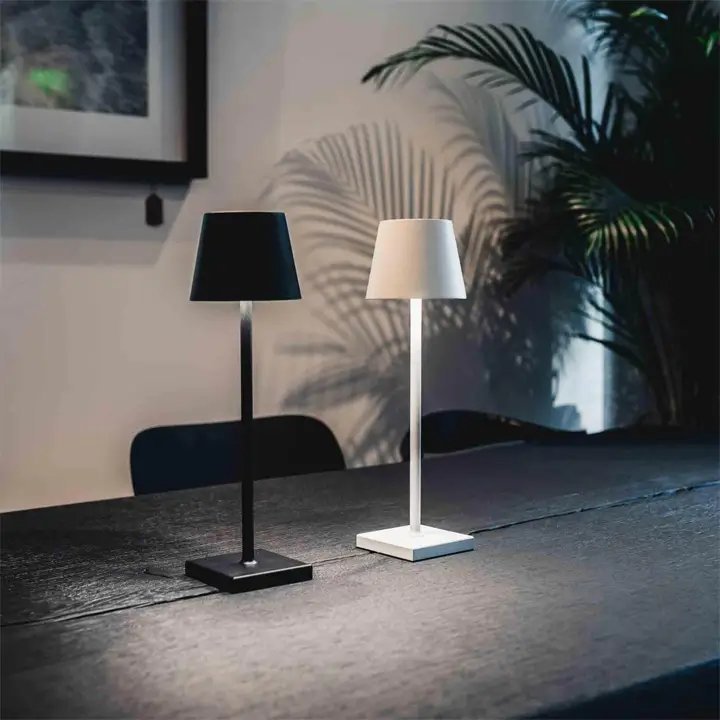Modern cordless high quality LED lamp™