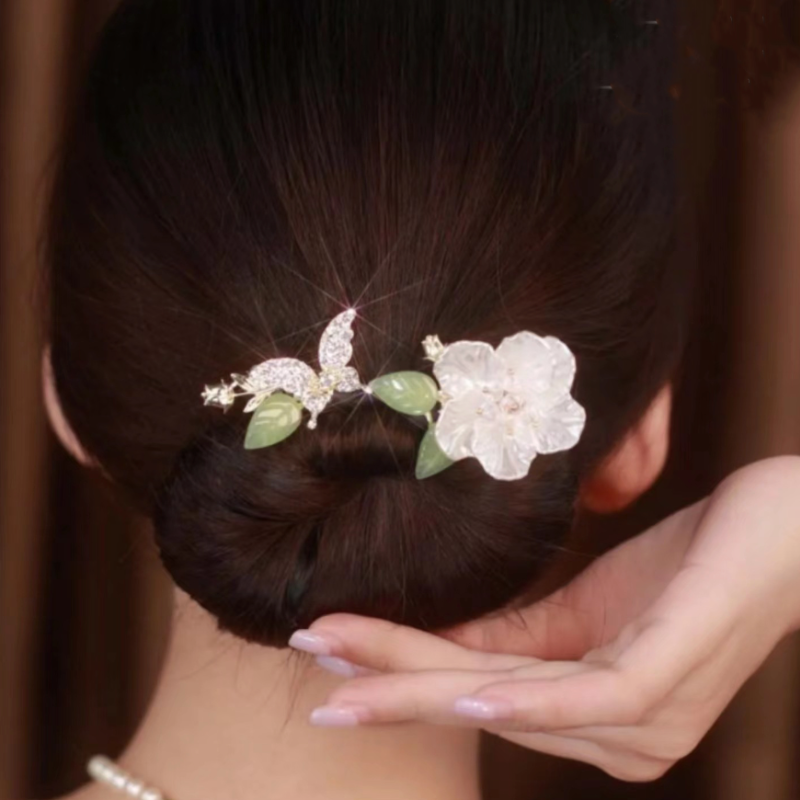 Twister™ - Elegant bun roll maker from Deft (buy 2, get 1 free) [last day discount]