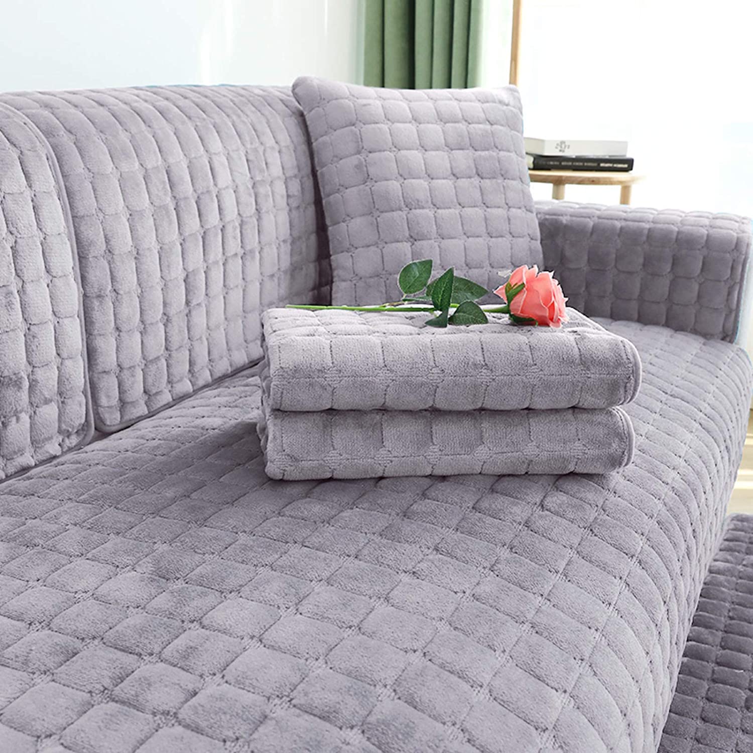 Plush anti-slip sofa cover