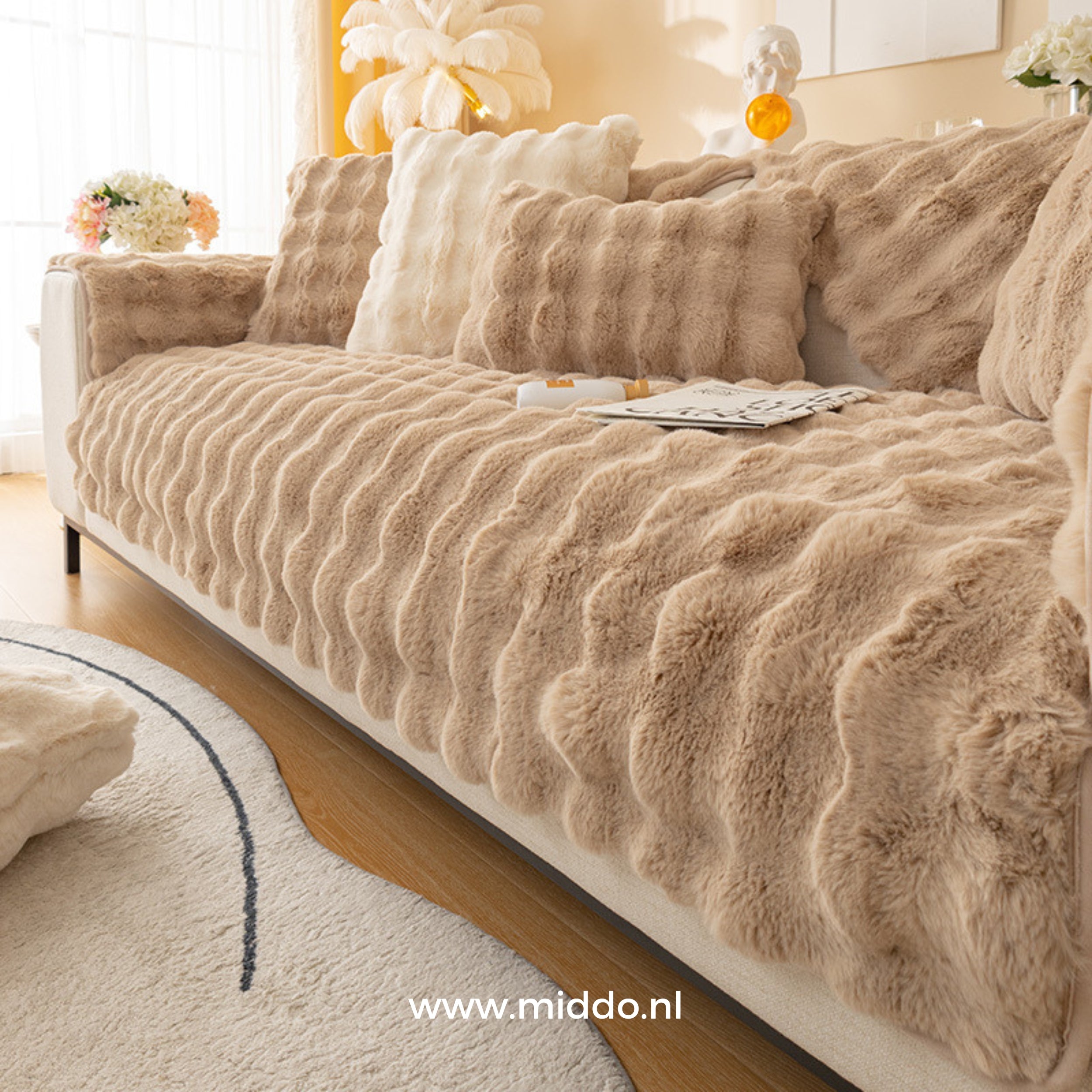 Plushy - Luxurious sofa protection, ultimate comfort and softness!