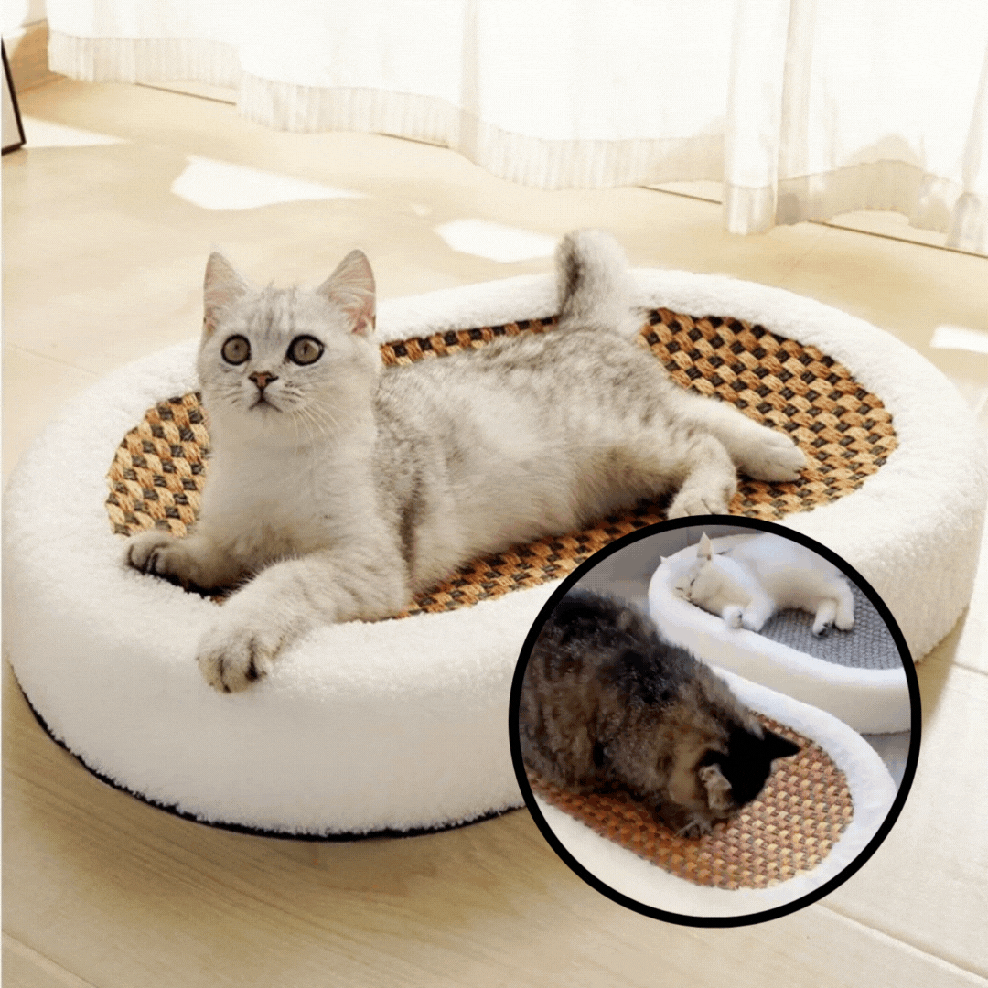 CatScratch - Plush cat bed with scratchable surface