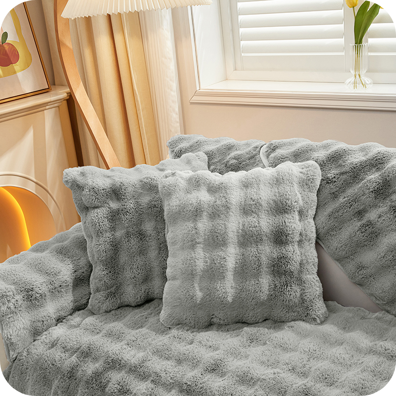 Plushy - Luxurious sofa protection, ultimate comfort and softness!