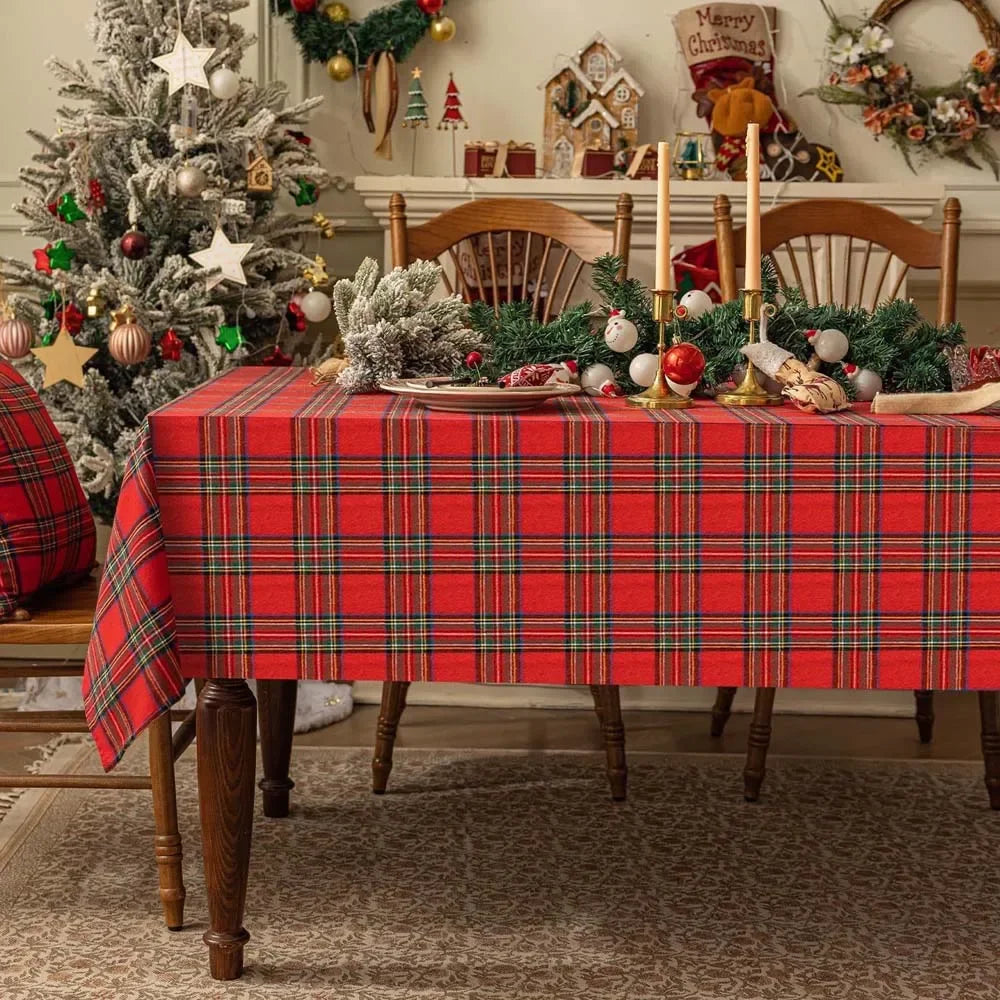 WarmHoliday | Checked Christmas tablecloth