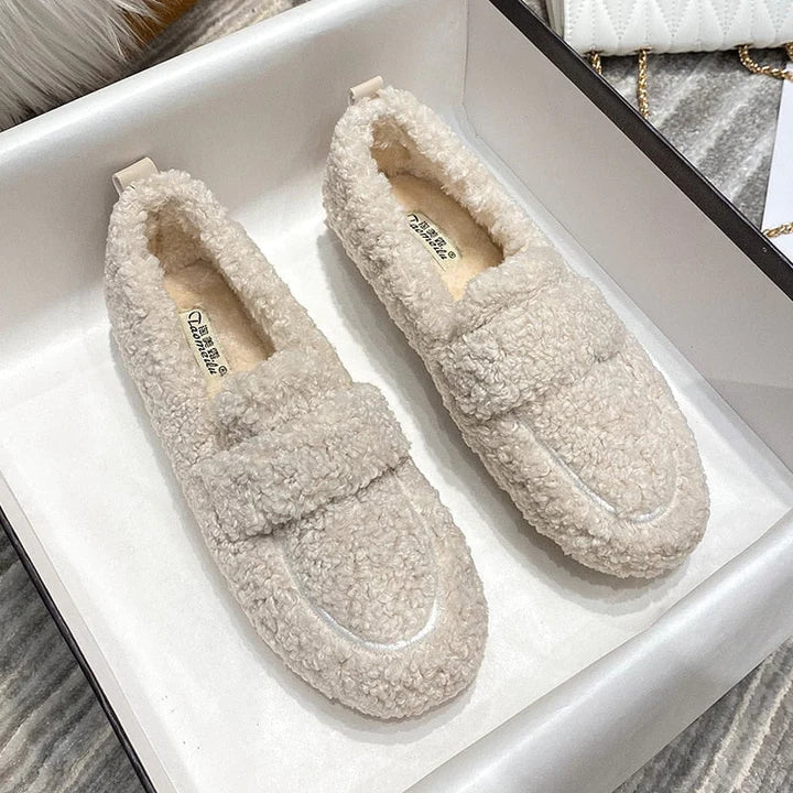 Donita™️ - Soft plush slippers with non-slip sole