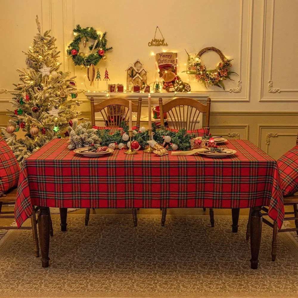 WarmHoliday | Checked Christmas tablecloth