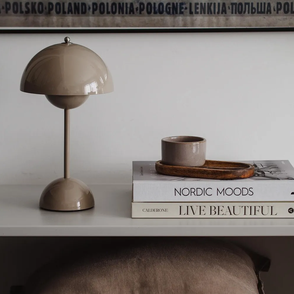 ContempoGlow™ - Stylish table lamps