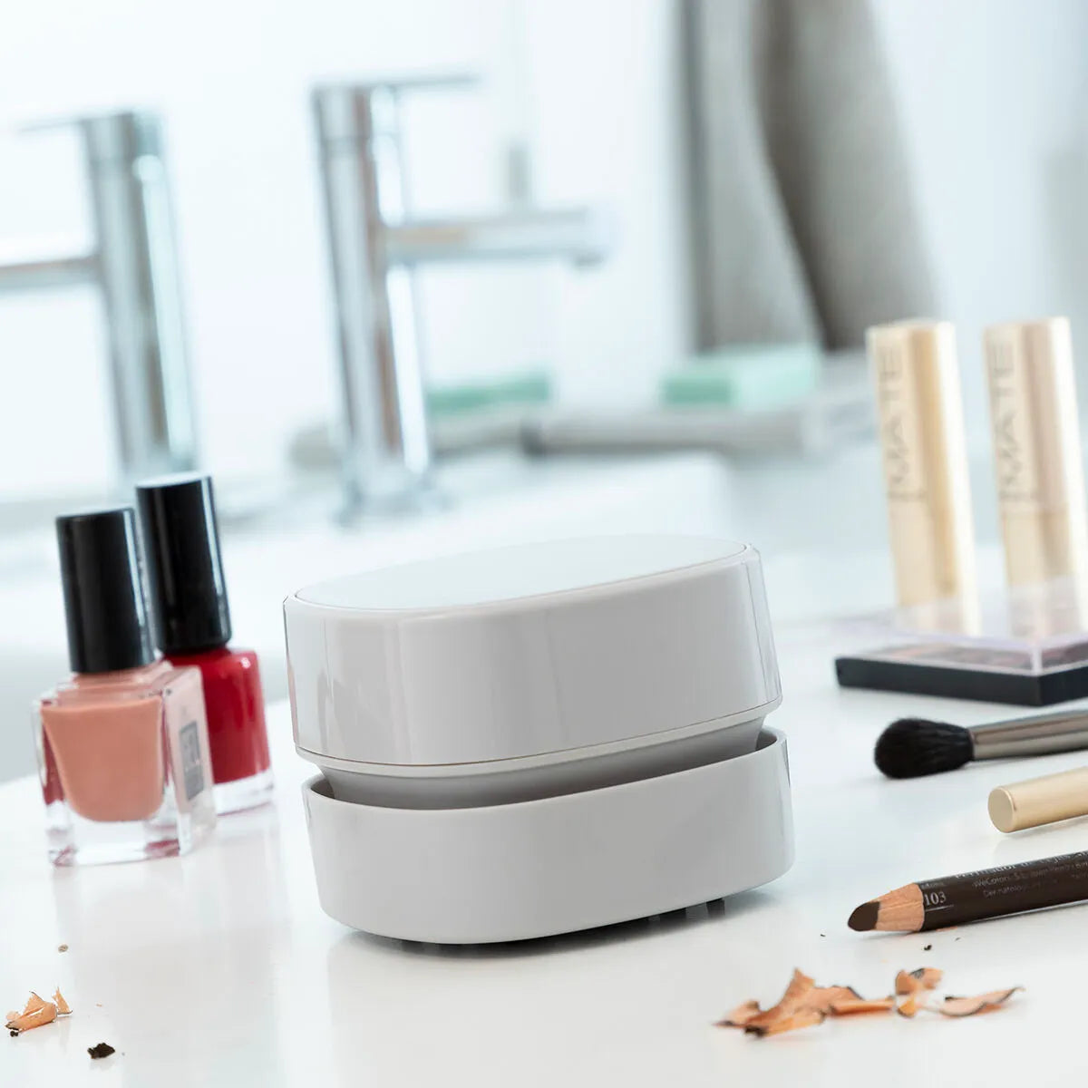 NanoVac™ - Tiny, powerful, cordless vacuum cleaner