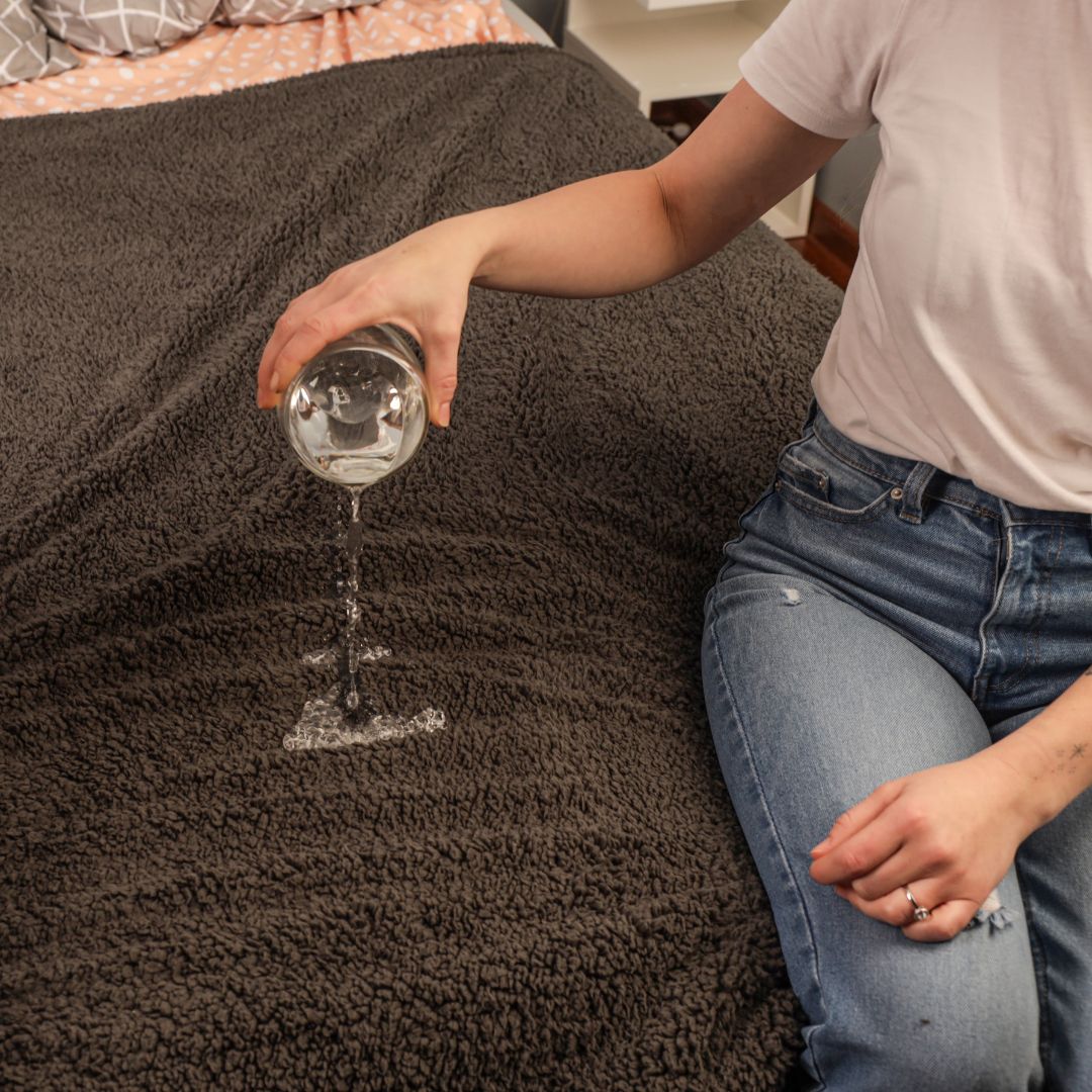 Love Blanket™ - The waterproof cuddly blanket