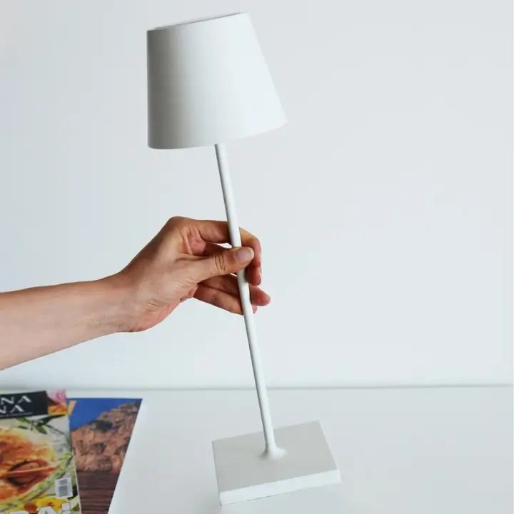 Modern cordless high quality LED lamp™