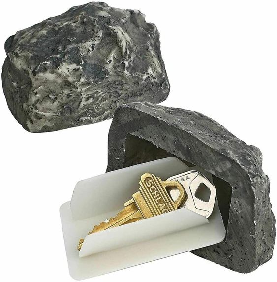 RockSafe™ - Fake rock key stash