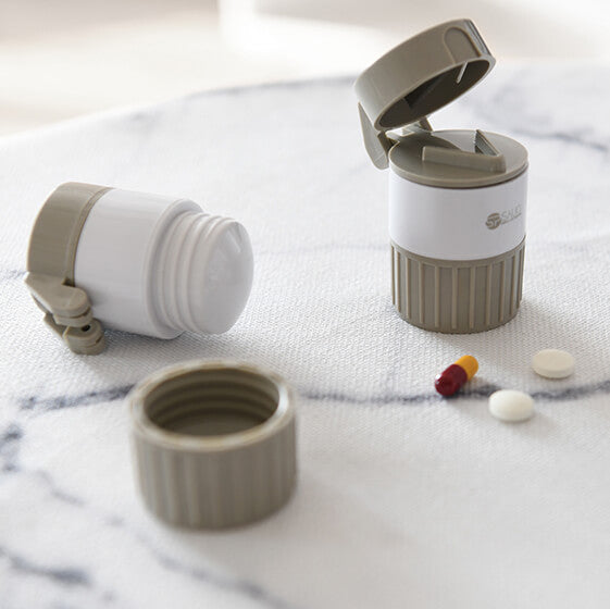 Portable medicine cutter, multifunctional medicine storage box 【Last day discount】